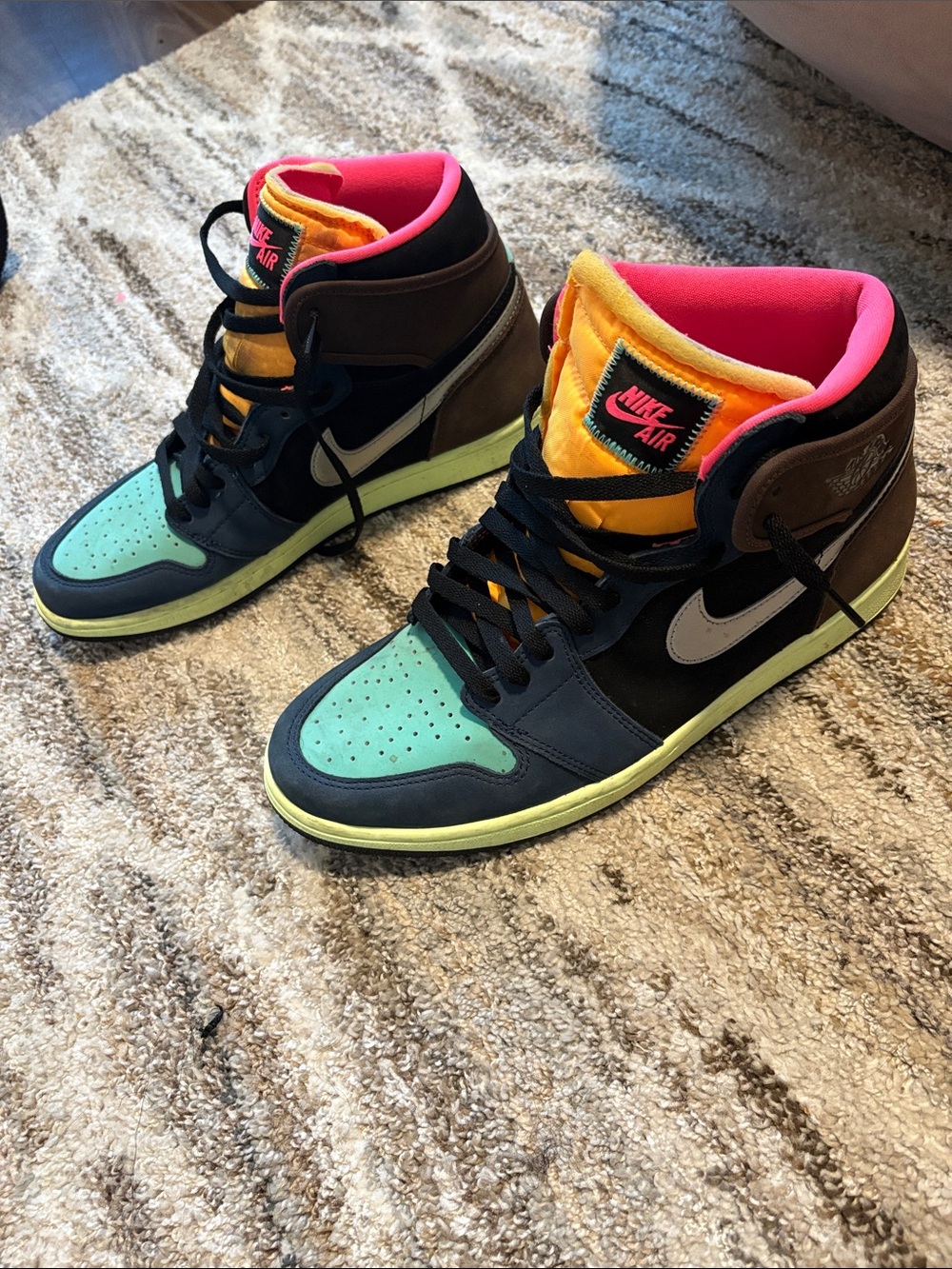 Air Jordan 1 Retro High 'Tokyo Bio Hack'